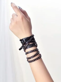 Accessoires Lolita Gothiques Rivets Noirs Accessoire en Cuir PU Divers