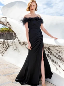 Avec robe de cocktail Jolie sirène avec traîne Col bateau Plumes Soie élastique comme du satin
