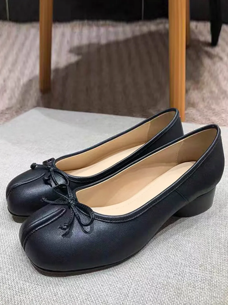 Ballerines noires pour femmes ballerines plates à nœud décoratif sur les orteils