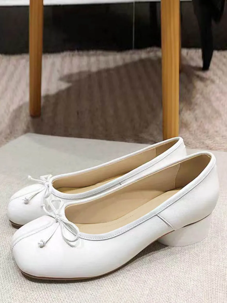 Ballerines noires pour femmes ballerines plates à nœud décoratif sur les orteils