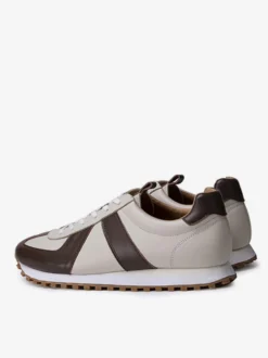 Baskets confortables en cuir à bout pointu pour hommes