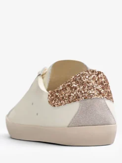 Baskets de skate à lacets dorées chaussures style ancien femmes