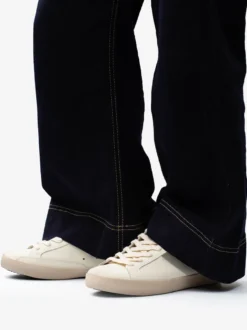 Baskets de skate à lacets dorées chaussures style ancien femmes