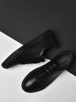 Baskets pour hommes Chaussures de sport à bout rond en cuir à la mode