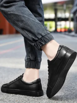 Baskets pour hommes Chaussures de sport à bout rond en cuir à la mode