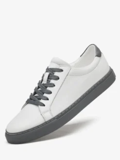 Baskets pour hommes Chaussures de sport à bout rond en cuir à la mode
