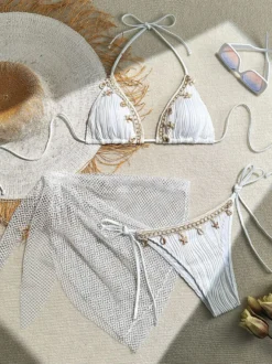 Bikini bohème et mini-jupe portefeuille pour l'été 2026