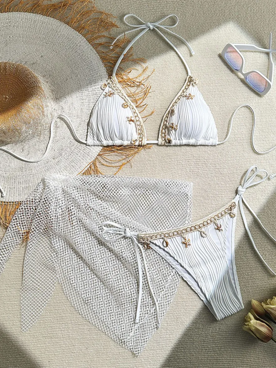Bikini bohème et mini-jupe portefeuille pour l'été 2026