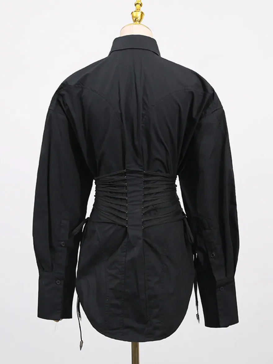 Blouse noire pour femme col rabattu boutons chics lacets manches longues