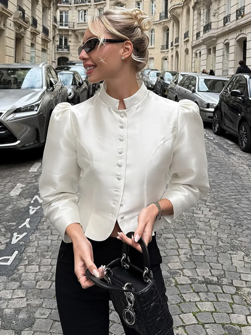 Blouse pour femme boutons dorés col montant manches longues chics