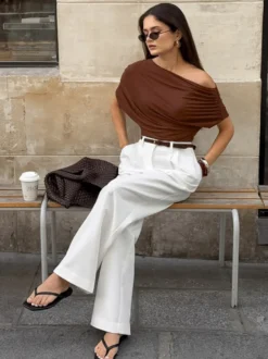 Blouse pour femme en coton marron épaules dénudées manches courtes froncées style décontracté