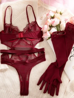 Body Teddy bordeaux en dentelle transparente et résille ajourée avec gants