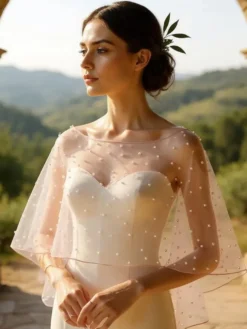 Boléro de mariée col rond manches courtes châles tulle et perles