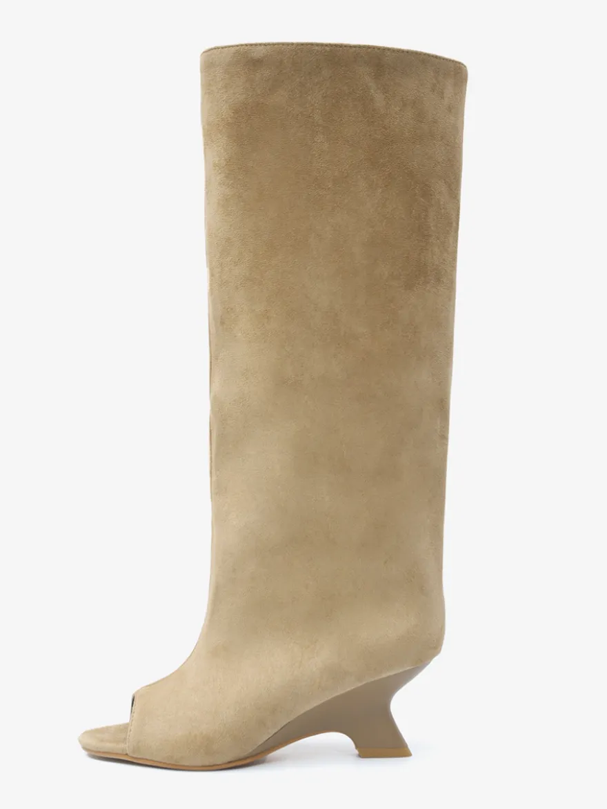 Bottes hautes en daim à bout ouvert et talon design