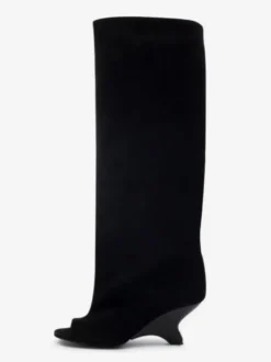 Bottes hautes en daim à bout ouvert et talon design
