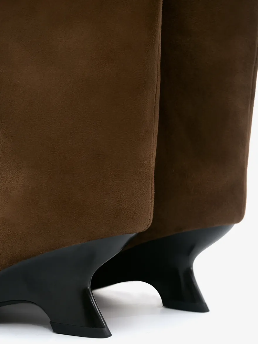 Bottes hautes en daim à bout ouvert et talon design