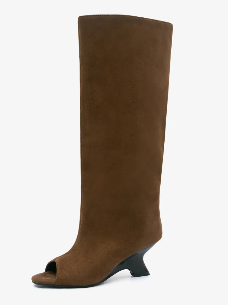 Bottes hautes en daim à bout ouvert et talon design