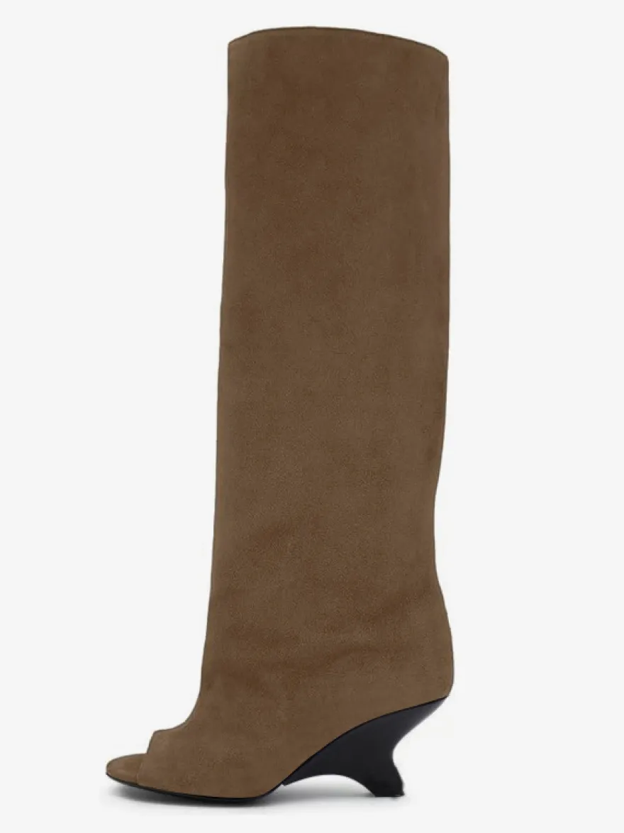 Bottes hautes en daim à bout ouvert et talon design