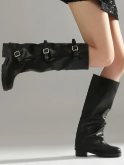 Bottes hautes noires pour femmes bout rond détails en boucle plates