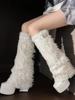 Bottes hauteur genou noires avec boucle à plateforme et détails en fausse fourrure