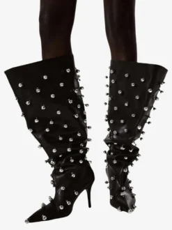 Bottes noires montantes à bout pointu et talons hauts perlés pour femmes