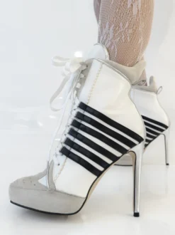 Bottines blanches à lacets et bout pointu pour femme