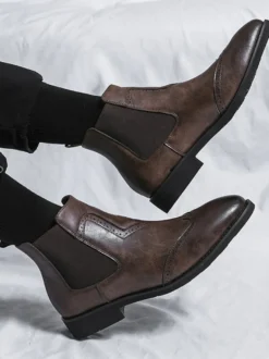 Bottines Chelsea à bout pointu et talon bas pour homme