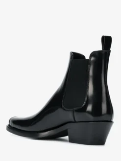 Bottines Chelsea noires pour homme bout carré détails métalliques talon épais
