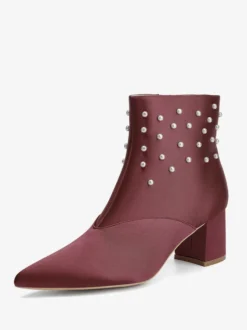 Bottines de mariage en satin à bout pointu et talons épais avec perles