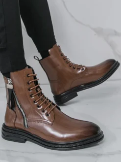 Bottines marron pour homme bout rond lacets style combat