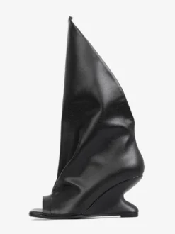 Bottines noires à bout ouvert et talon compensé