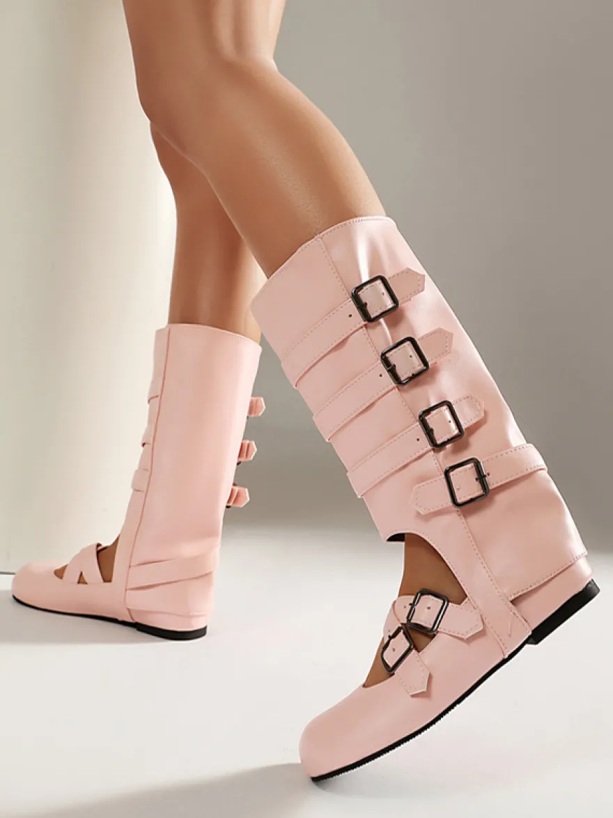 Bottines noires à bout rond pour femme style plates avec boucle et découpes