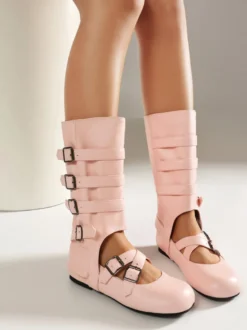 Bottines noires à bout rond pour femme style plates avec boucle et découpes