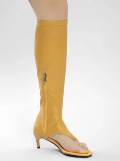 Bottines noires mi-mollet à bout ouvert et talon chaton style tong pour femmes