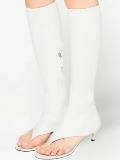 Bottines noires mi-mollet à bout ouvert et talon chaton style tong pour femmes
