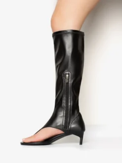 Bottines noires mi-mollet à bout ouvert et talon chaton style tong pour femmes