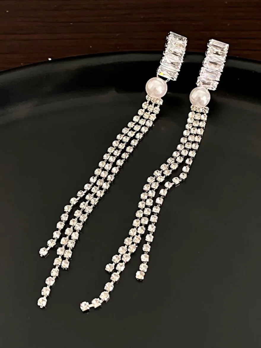 Boucles d'oreilles de mariage en métal et diamant Bijoux de mariage percés