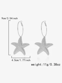 Boucles d'oreilles en métal doré pour adolescentes style européen décontracté. Bijoux du quotidien.