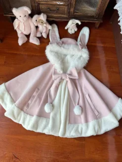 Cape Sweet Lolita avec nœud papillon et oreilles de lapin cape en fourrure de lapin premium vêtement d'extérieur chaud et mignon