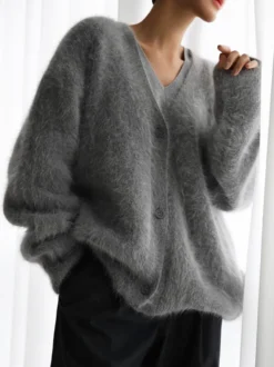 Cardigan en fausse fourrure kaki à manches longues et col en V surdimensionné pour femme vêtement d'extérieur confortable pour le printemps 2026