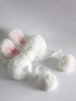 Chapeau Lolita doux avec oreilles de lapin blanc et pompons en peluche chaude accessoires Lolita