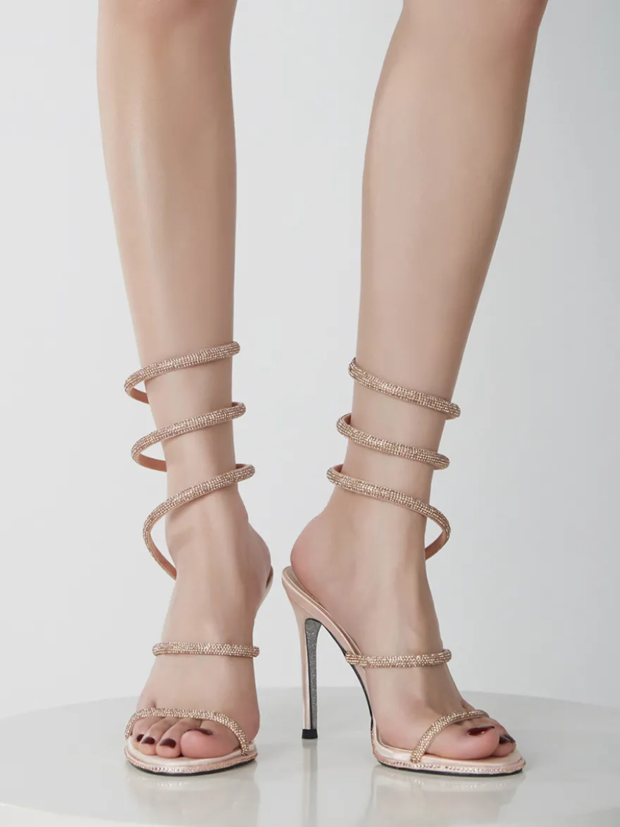Chaussures de bal à talons hauts noires à bout ouvert et strass sandales à brides