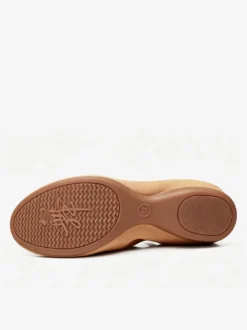 Chaussures de danse classique roses à bout rond et brides croisées