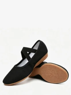 Chaussures de danse classique roses à bout rond et brides croisées