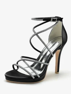 Chaussures de mariage blanches en satin à bout ouvert et à lanières avec strass