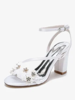 Chaussures De Mariage En Satin Bride Blanc Fleurs En Métal Sandales De Mariée À Bout Ouvert
