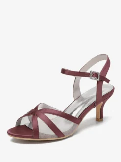 Chaussures de mariage ivoire en satin et maille à bout ouvert talon chaton chaussures d'invité de mariage