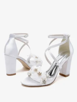 Chaussures de mariage Satin Fleurs blanches Sandales de mariage à bout ouvert