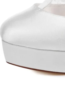 Chaussures de mariage à talons en satin blanc avec dentelle T-bracelet