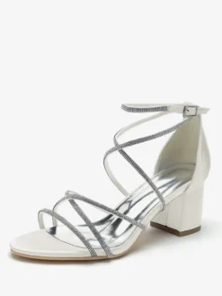 Chaussures de mariage à talons noirs et bout ouvert avec strass et lanières